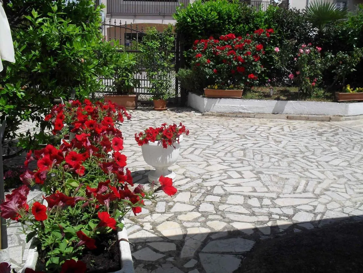 Porec One-Bedroom Apartment 24 Croatia